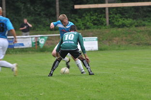 爱游戏平台-主教练在战术板上是否需要规划节奏节点，教练在布置战术时讲到了常用的比赛阵型